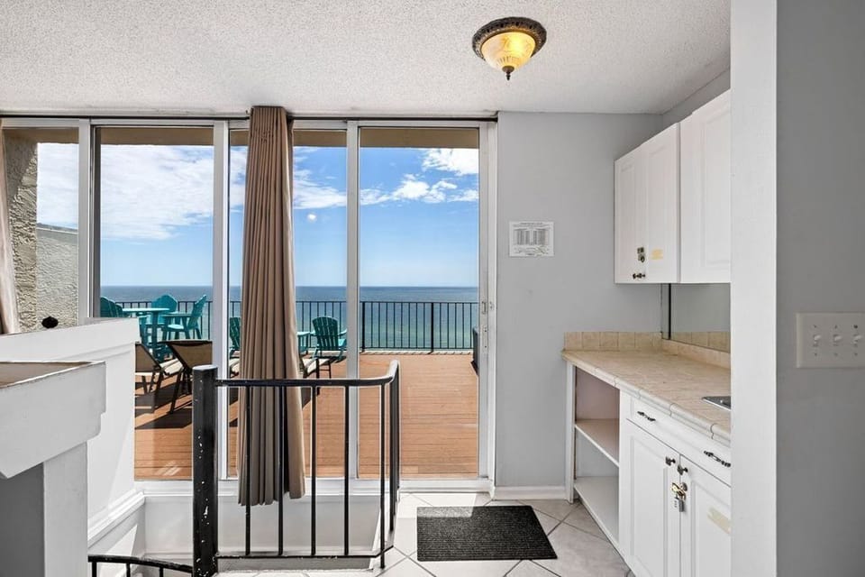 Loft view of Upper Deck