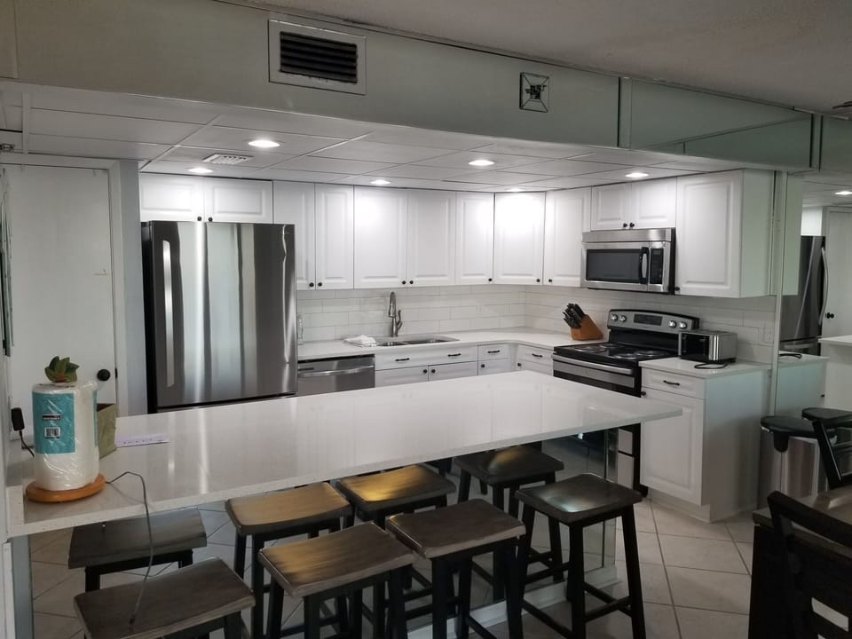 Quartz countertops, LED dimmable lighting