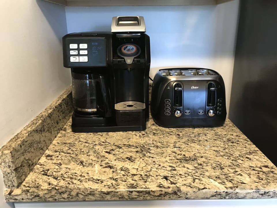New coffeemaker. Make a pot or a K-Cup.