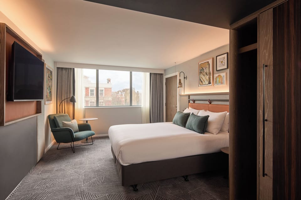 Standard Room, 1 Double Bed, Accessible | In-room safe, desk, laptop workspace, blackout drapes