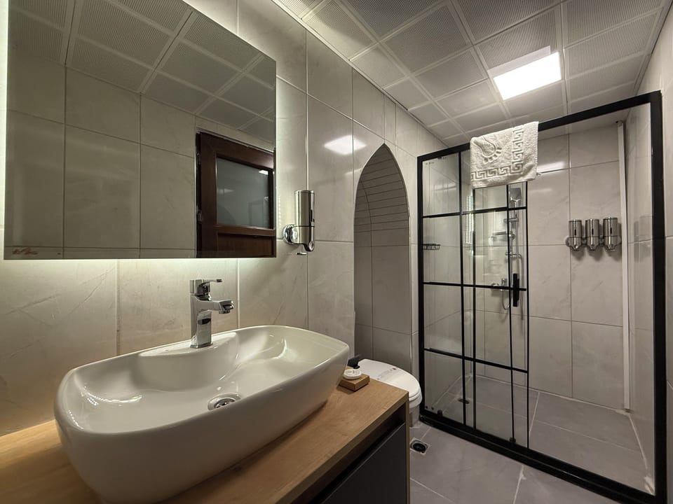 Standard Room | Free WiFi