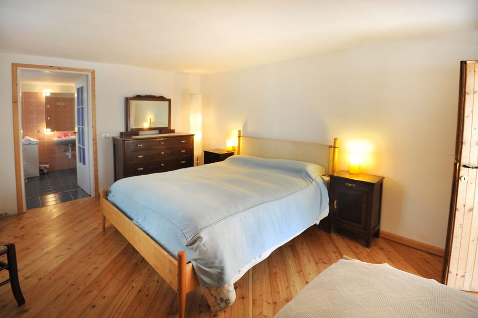 Triple Room, Private Bathroom (Stanza del Conte) | Free WiFi, bed sheets