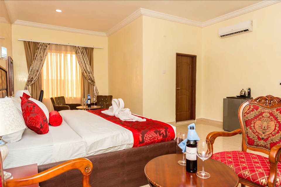 Executive Room | Premium bedding, in-room safe, desk, free WiFi