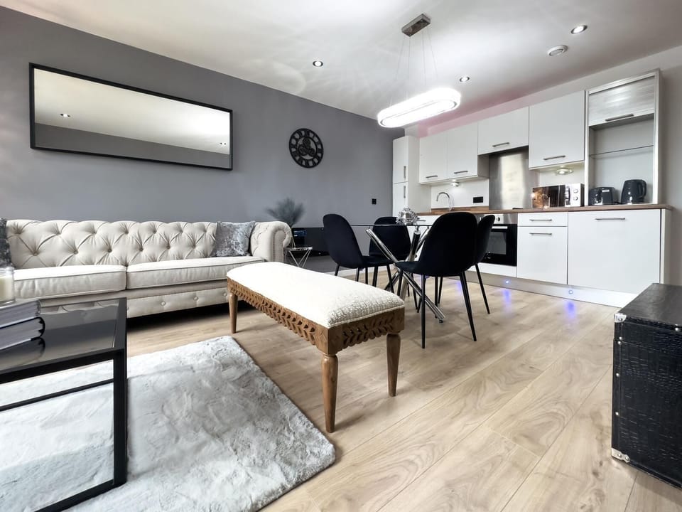 Superior Apartment, Private Bathroom (Occupancy 4 ) | Lounge