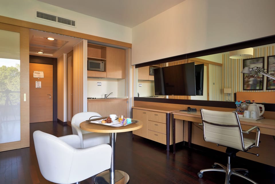 In-room safe, desk, blackout drapes, soundproofing