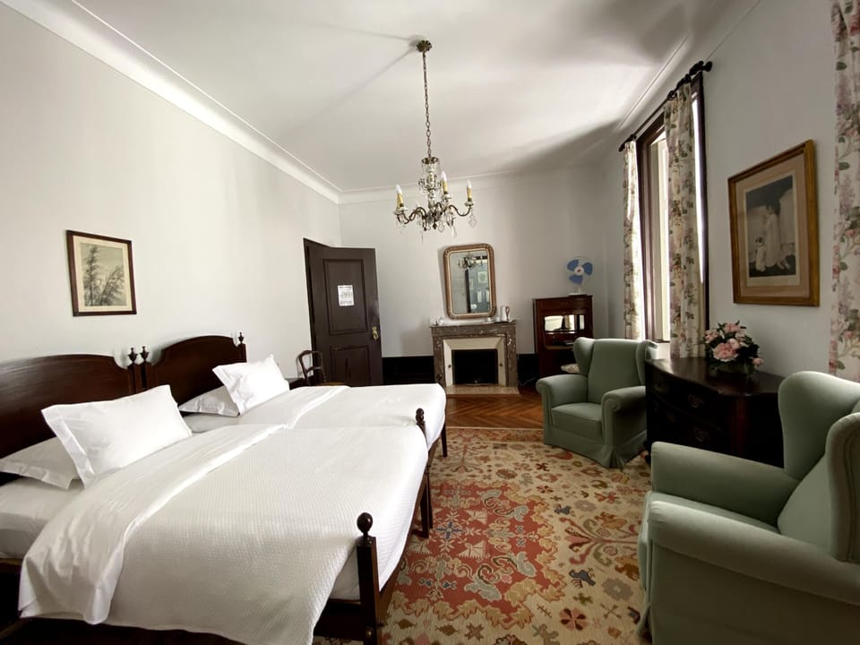 Individually furnished, free WiFi, bed sheets