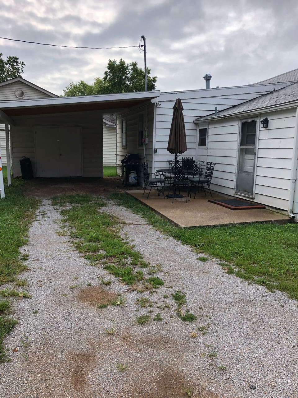 Rear entrance carport 