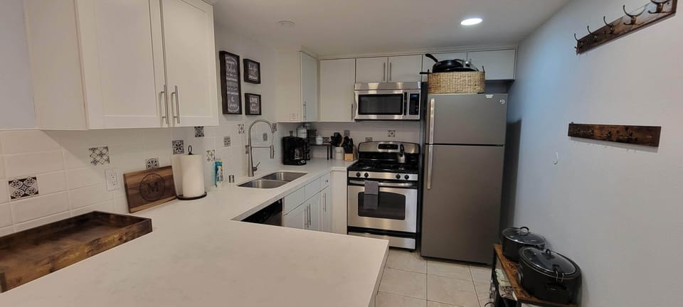 Kitchen - Magic Mouse Townhouse