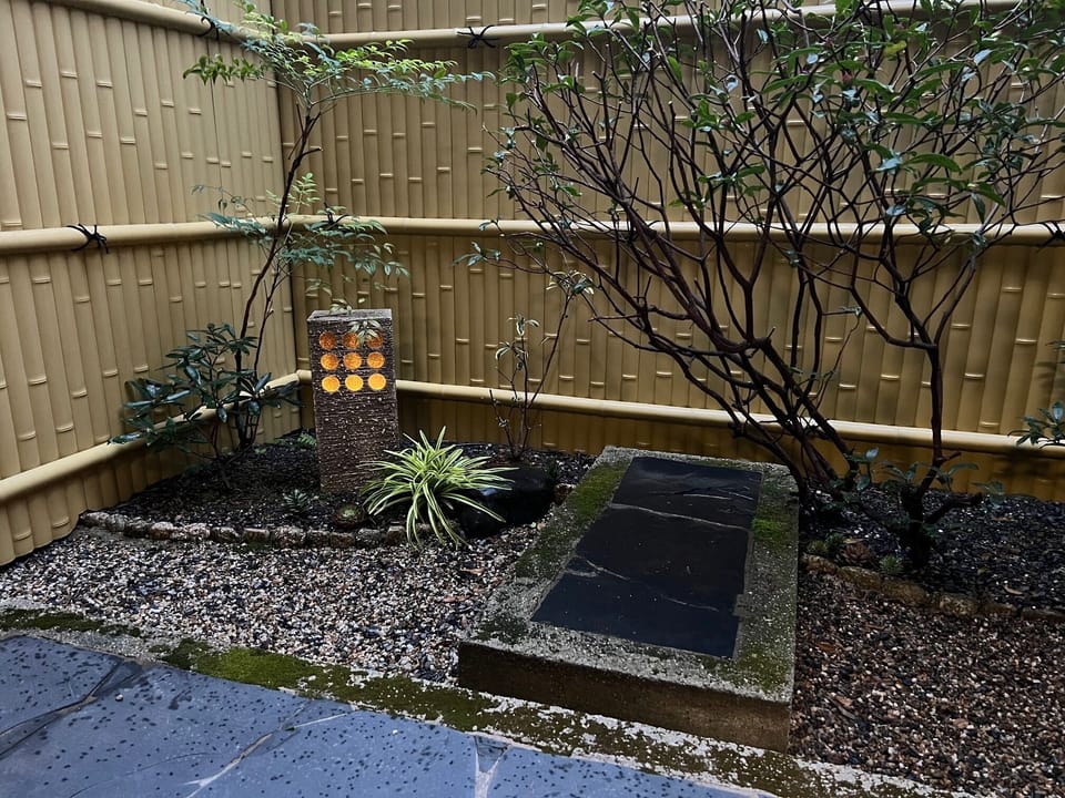 Traditional Townhome, 2 Bedrooms | Garden view