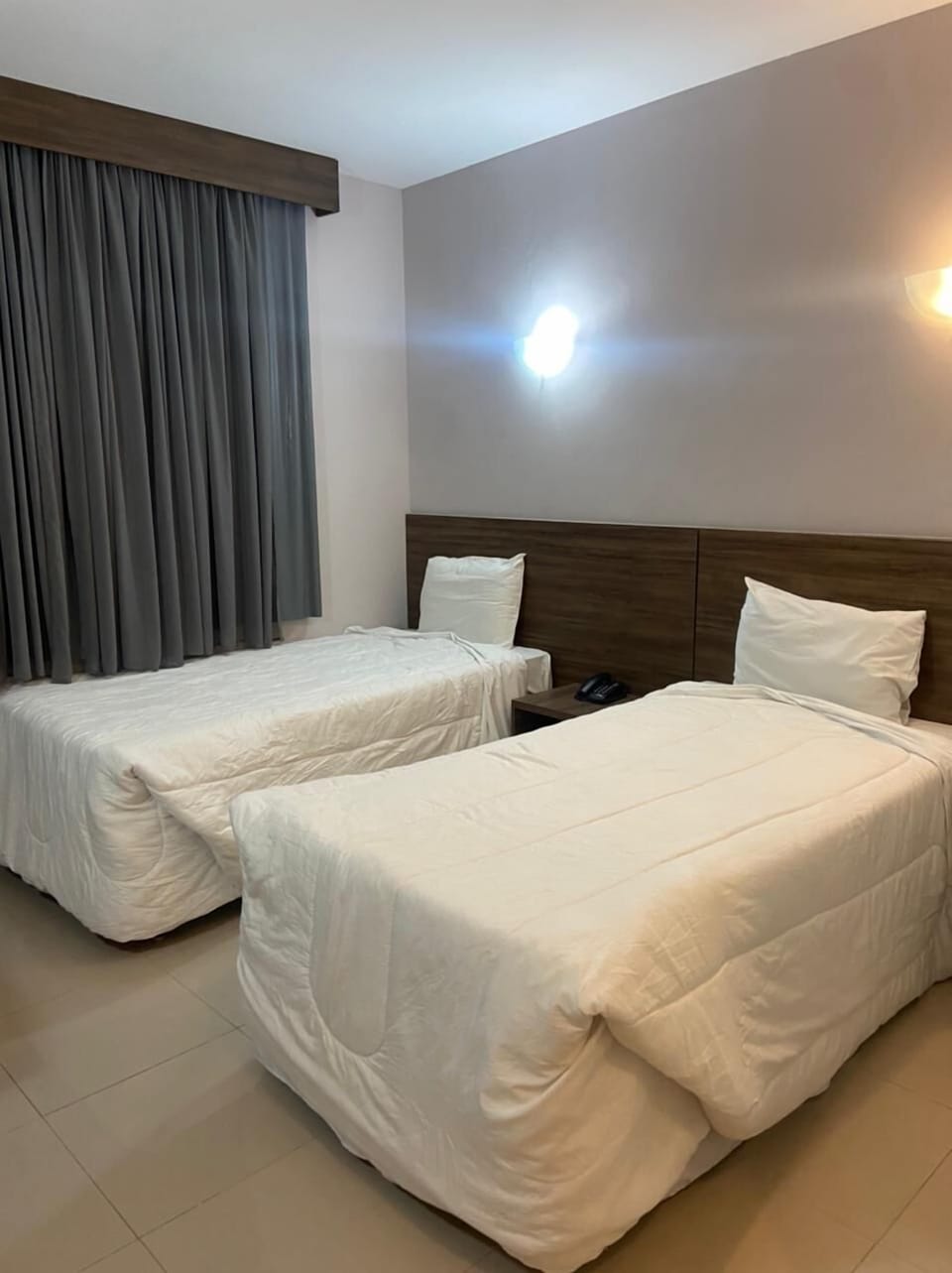 Deluxe Twin Room, 2 Twin Beds | Minibar, desk, iron/ironing board, free WiFi