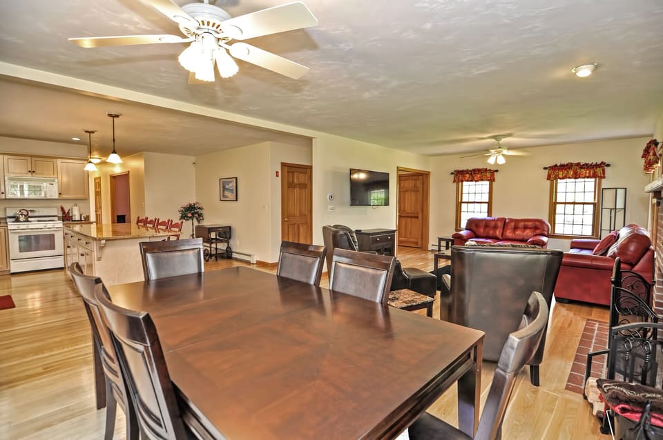 Open kitchen, dining and living area