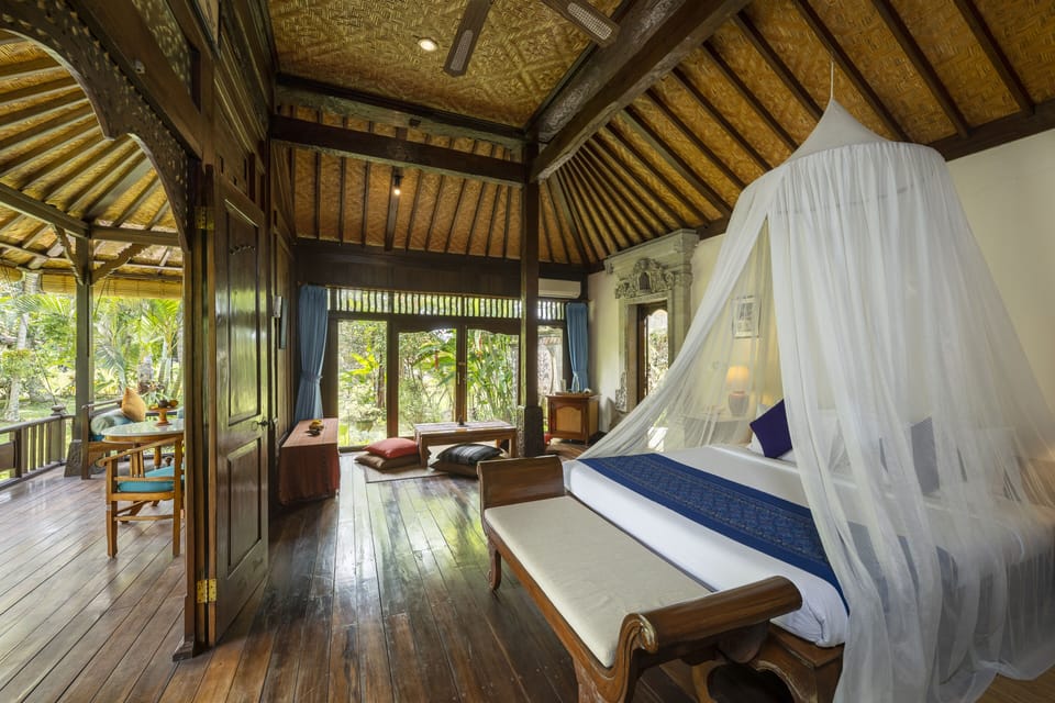 One Bedroom Wooden Villa Jatayu | Pillowtop beds, minibar, in-room safe, individually furnished