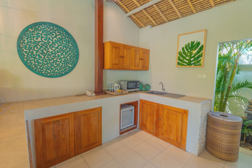 Villa, 2 Bedrooms | Private kitchenette | Dishwasher
