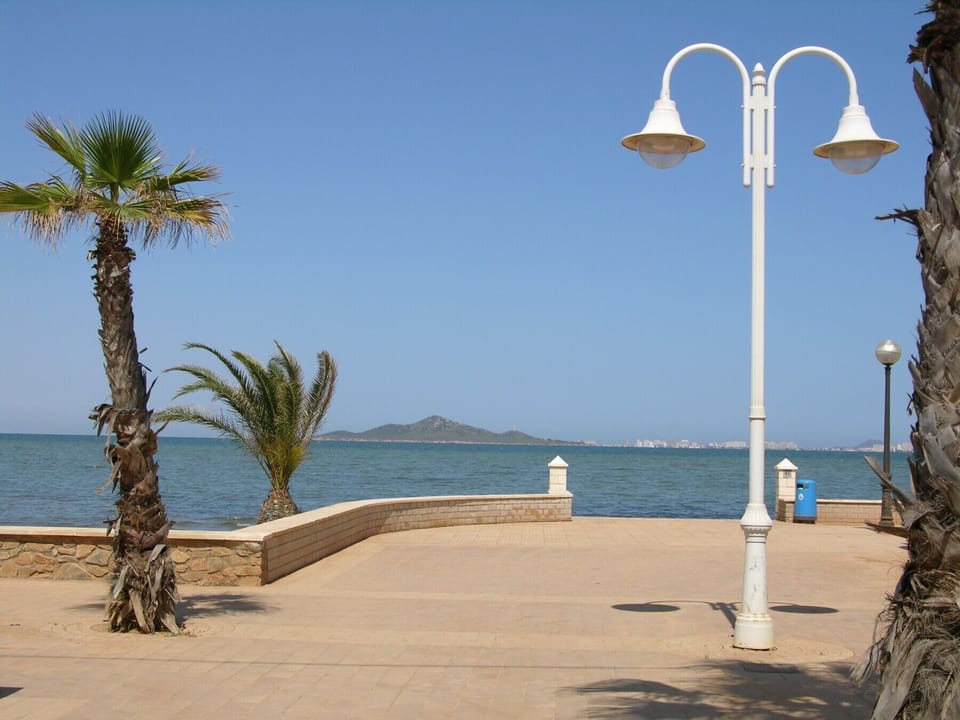 Los Nietos beach with public park