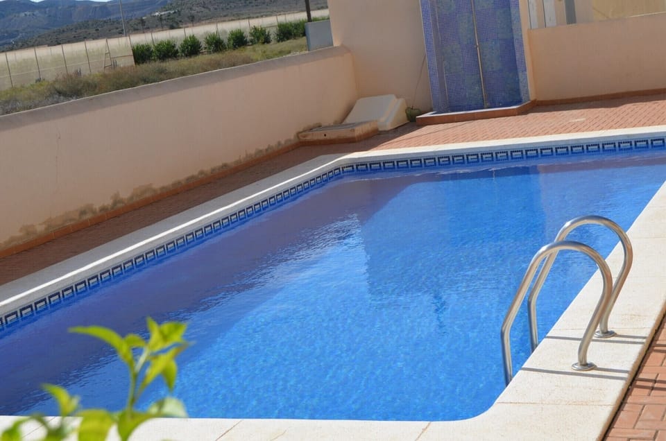 Large and clean communal pool in Villa Cristal 2 