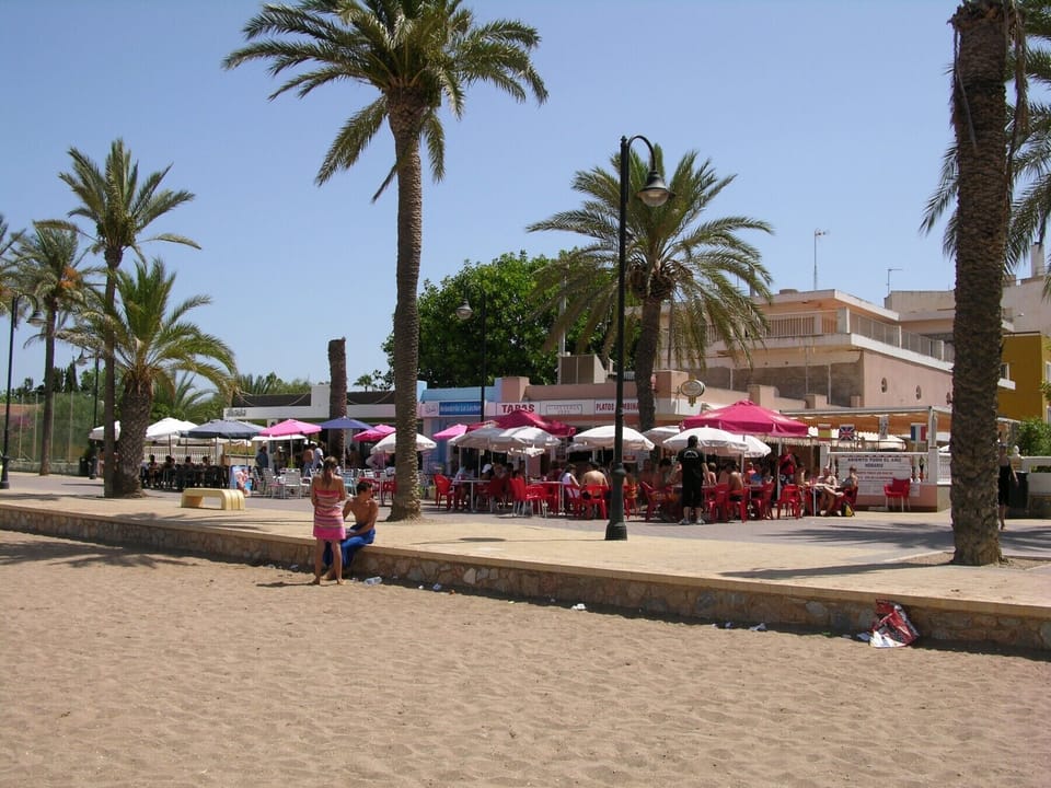 Mar de Cristal Beach for Relaxation