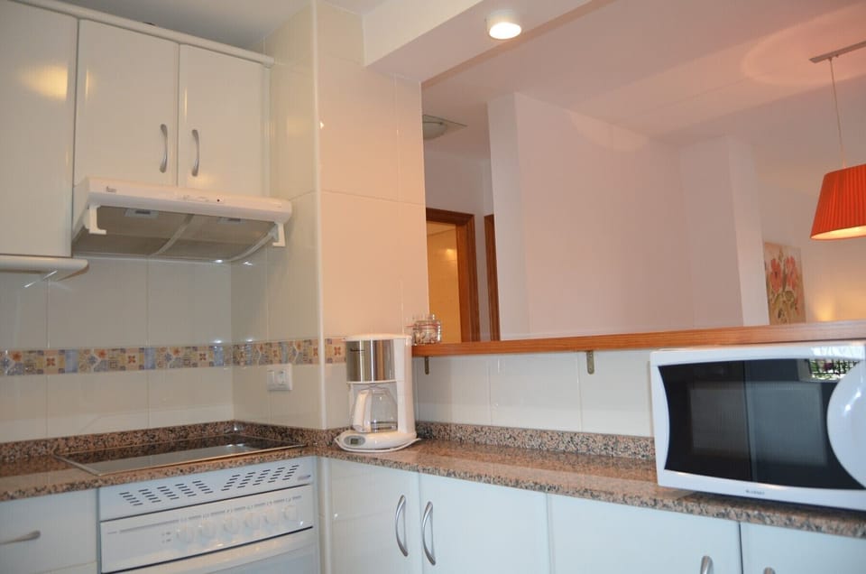 Spacious Kitchen with modern appliances