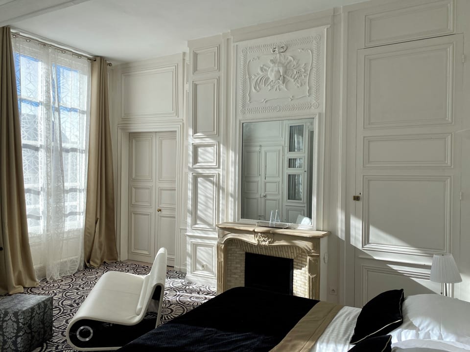 Apartment (Suite Luxe) | Free WiFi, bed sheets