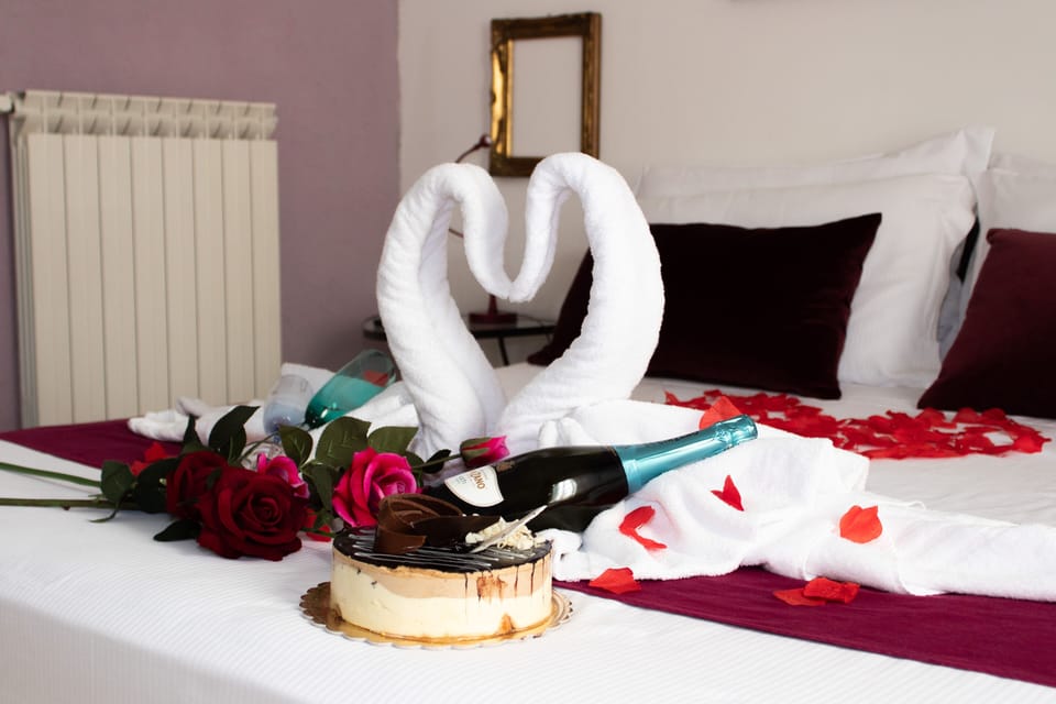 Premium bedding, down comforters, in-room safe, desk