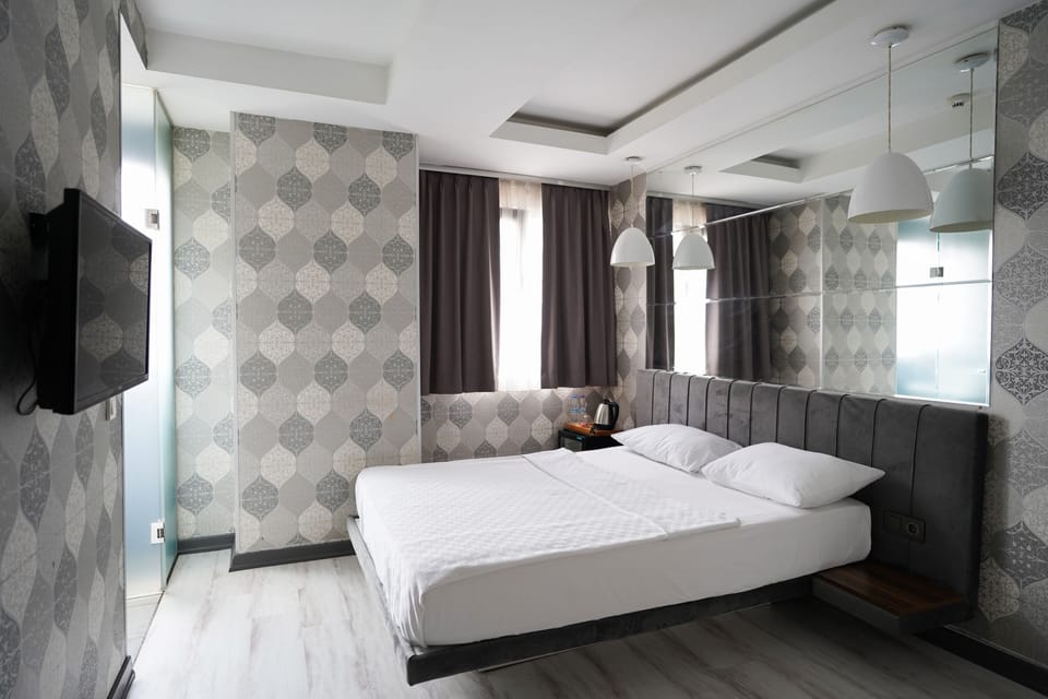 In-room safe, desk, laptop workspace, soundproofing