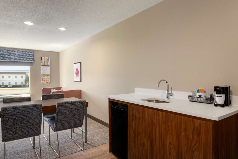 Suite, 1 King Bed, Non Smoking | Minibar