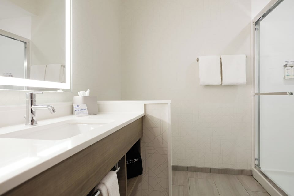 Standard Room, 1 King Bed with Sofa bed | Desk, iron/ironing board, free WiFi, bed sheets