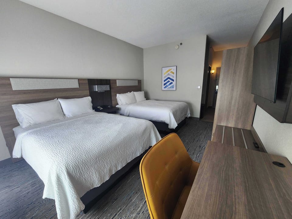 Desk, iron/ironing board, WiFi (free), bed sheets