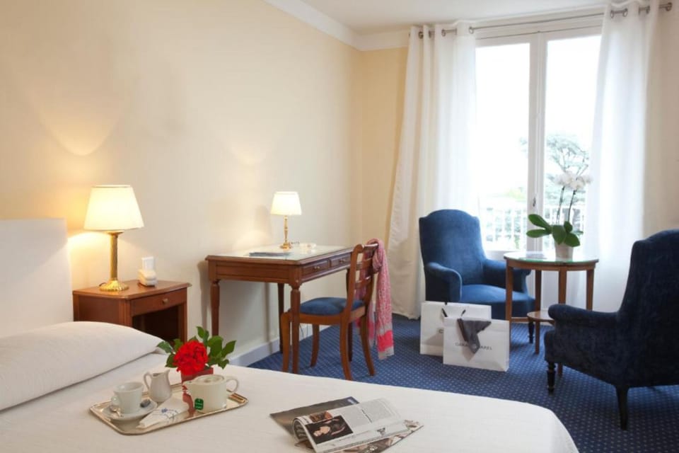 In-room safe, blackout drapes, soundproofing, iron/ironing board