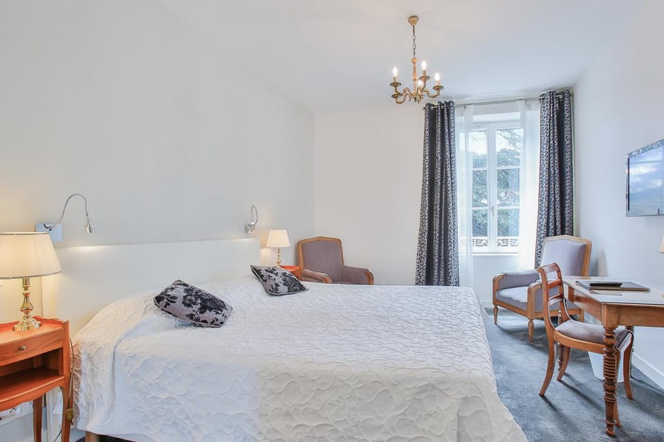 In-room safe, blackout drapes, soundproofing, iron/ironing board