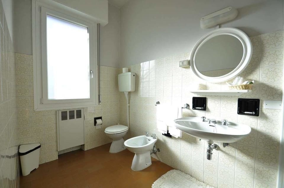 Free toiletries, hair dryer, bidet, towels