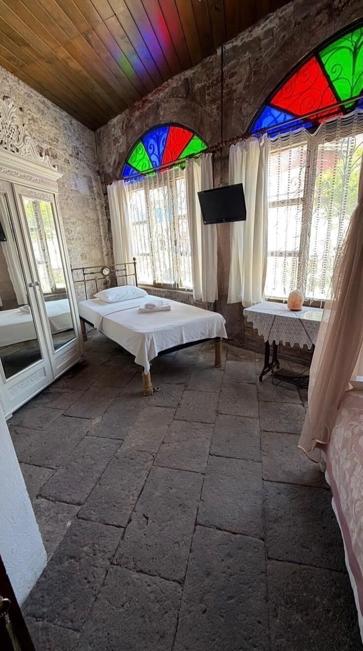 Triple Room | 5 bedrooms, WiFi (free), individually decorated, individually furnished