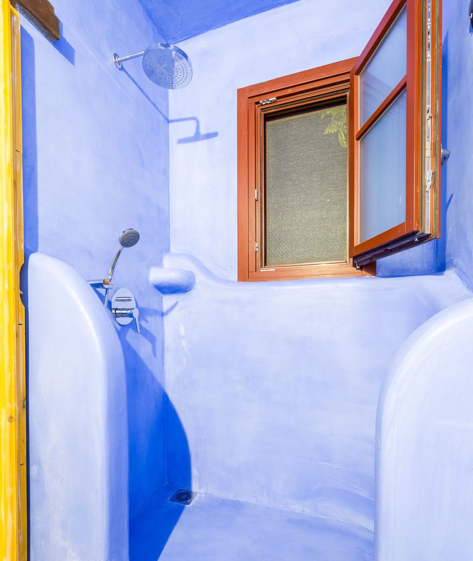 Double Room | Bathroom shower