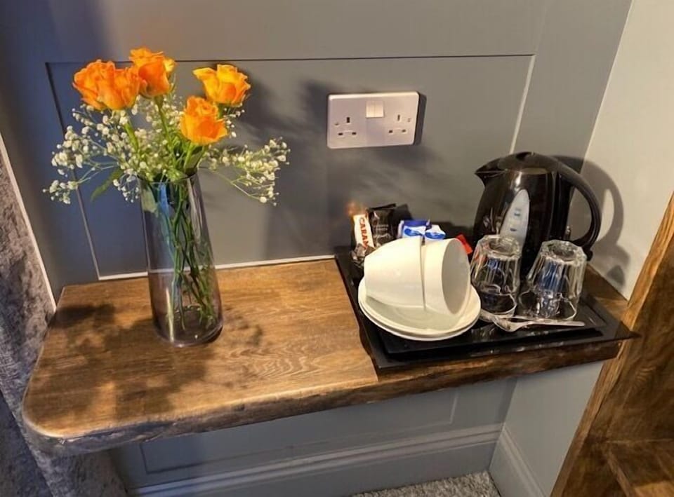 Double En-suite | Iron/ironing board, free WiFi, bed sheets