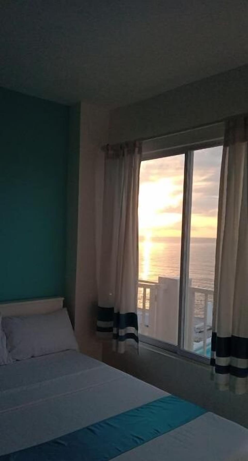Iron/ironing board, rollaway beds, bed sheets