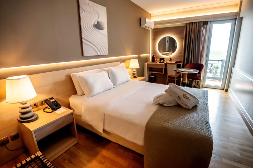 Premium bedding, in-room safe, desk, soundproofing