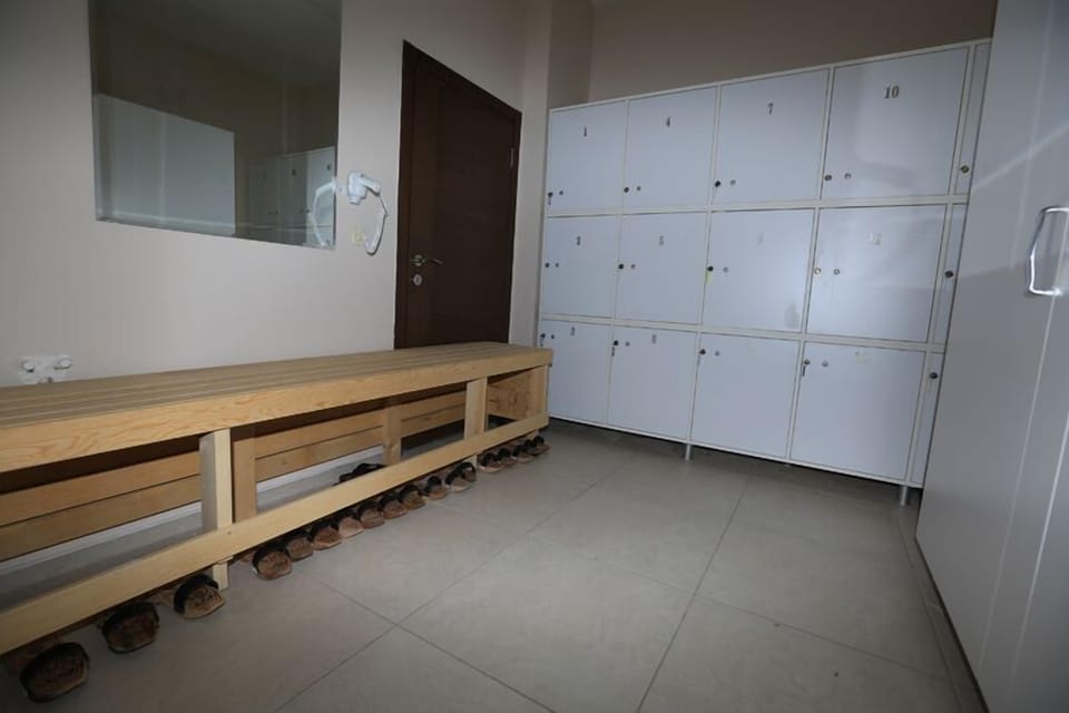 Sauna, Turkish bath, 3 treatment rooms, massages