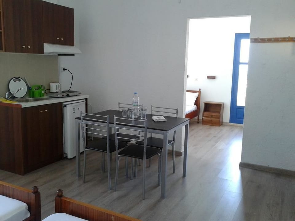 Apartment, 2 Bedrooms | Private kitchenette | Fridge, stovetop, coffee/tea maker, electric kettle