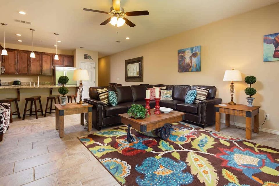 DVD Player, No Cable TV, Wireless Internet, 2 Televisions, Roku with Netflix & DirectTV now