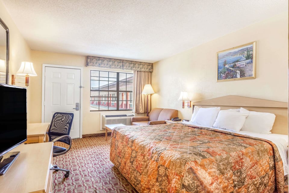 Rollaway beds, free WiFi, bed sheets, alarm clocks
