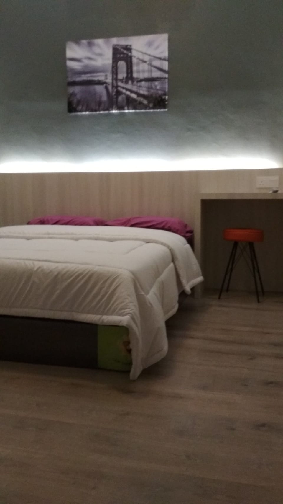 Superior Room | Premium bedding, desk, iron/ironing board (on request), WiFi (free)