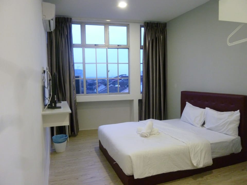 Desk, soundproofing, iron/ironing board (on request), WiFi (free)