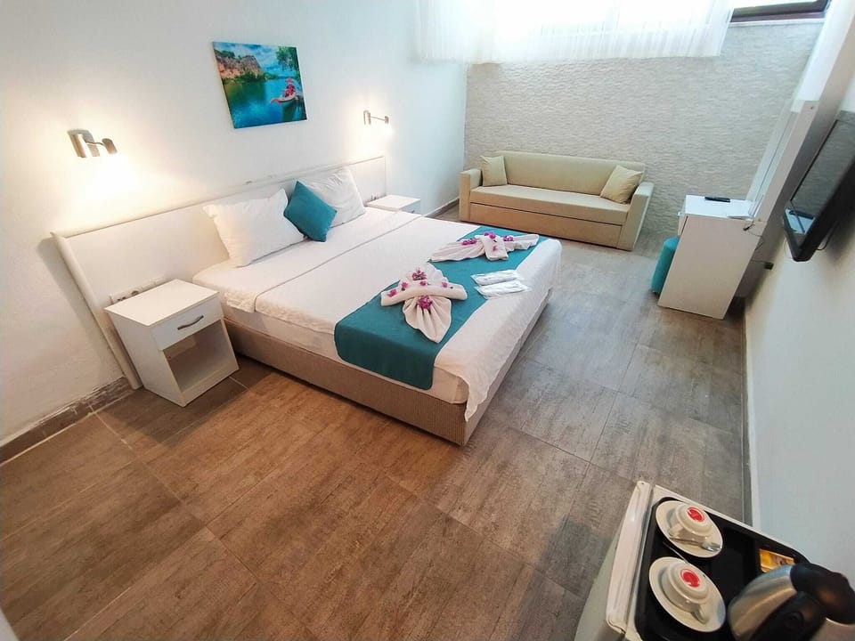 Economy Semi-Basement Room Without Balcony | Minibar, desk, soundproofing, cribs (surcharge)