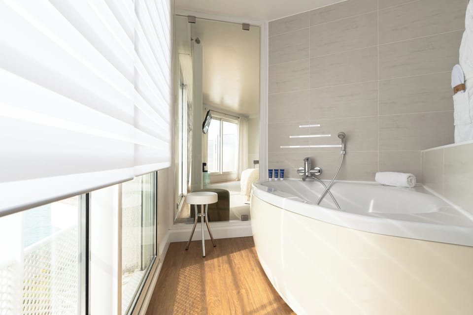 Double or Twin Room, Terrace, Sea View | Bathroom | Rainfall showerhead, free toiletries, hair dryer, towels