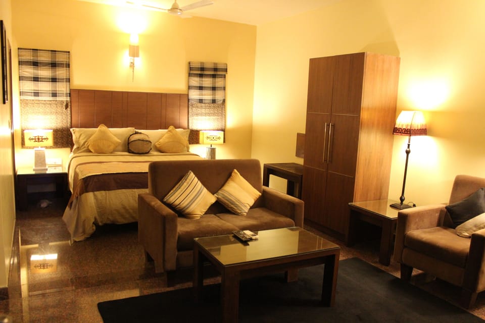 Memory foam beds, minibar, in-room safe, desk