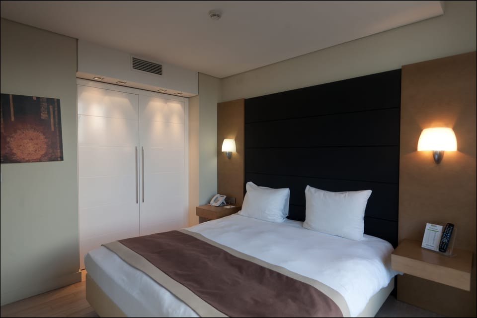 In-room safe, desk, iron/ironing board, free WiFi
