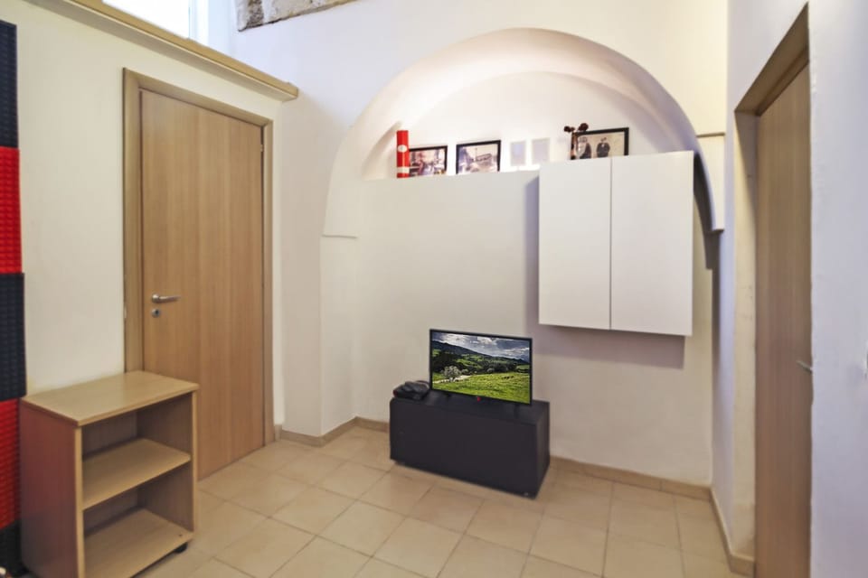 Family Studio | 1 bedroom, minibar, free WiFi, bed sheets