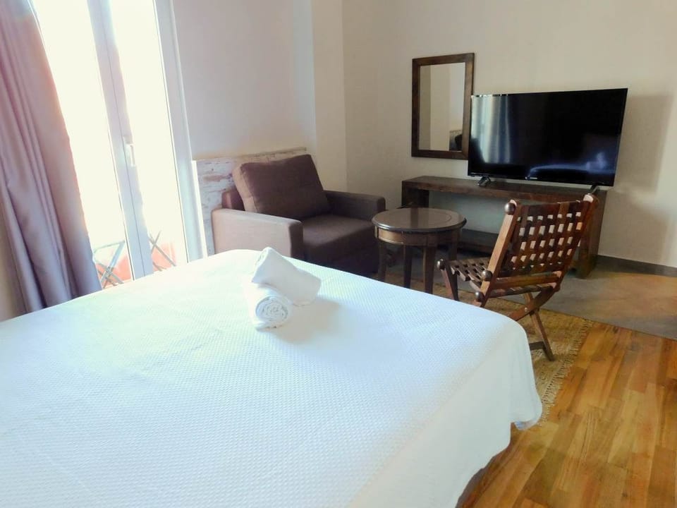 Double Room | In-room safe, soundproofing, free WiFi, bed sheets