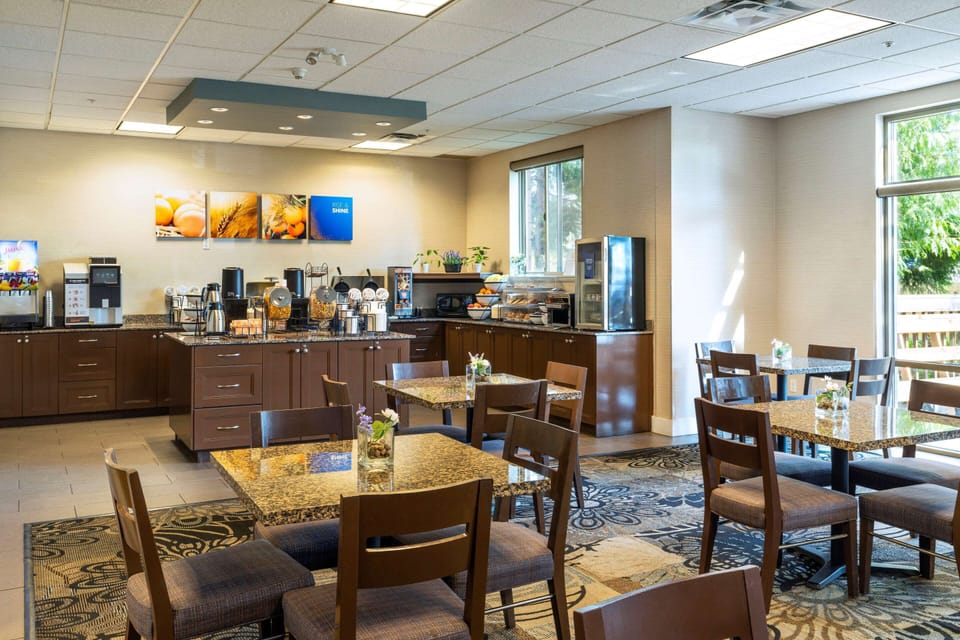 Free daily full breakfast