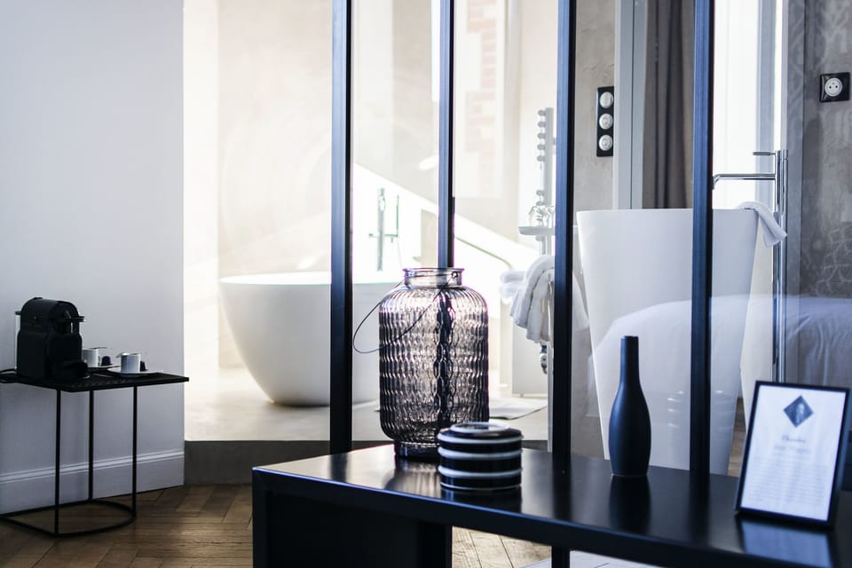 Deluxe Double Room | Bathroom | Designer toiletries, hair dryer, bathrobes, slippers