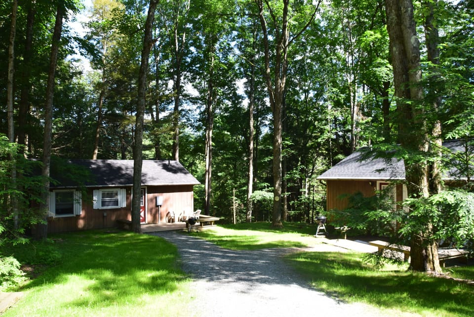 Small 2 Bedroom w/ 1 Full Bed, 2 Twin Beds & 1 Sleeper Sofa | Front of property